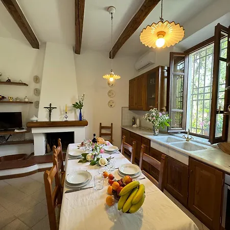 Casa Romana Viareggio